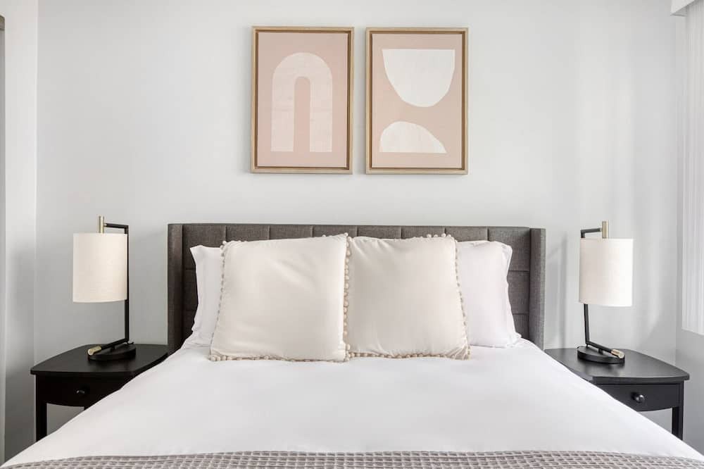 Photo of Bedroom in Hollywood