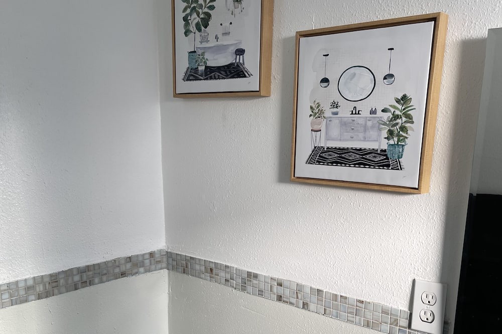 Photo of Bedroom in South Montebello