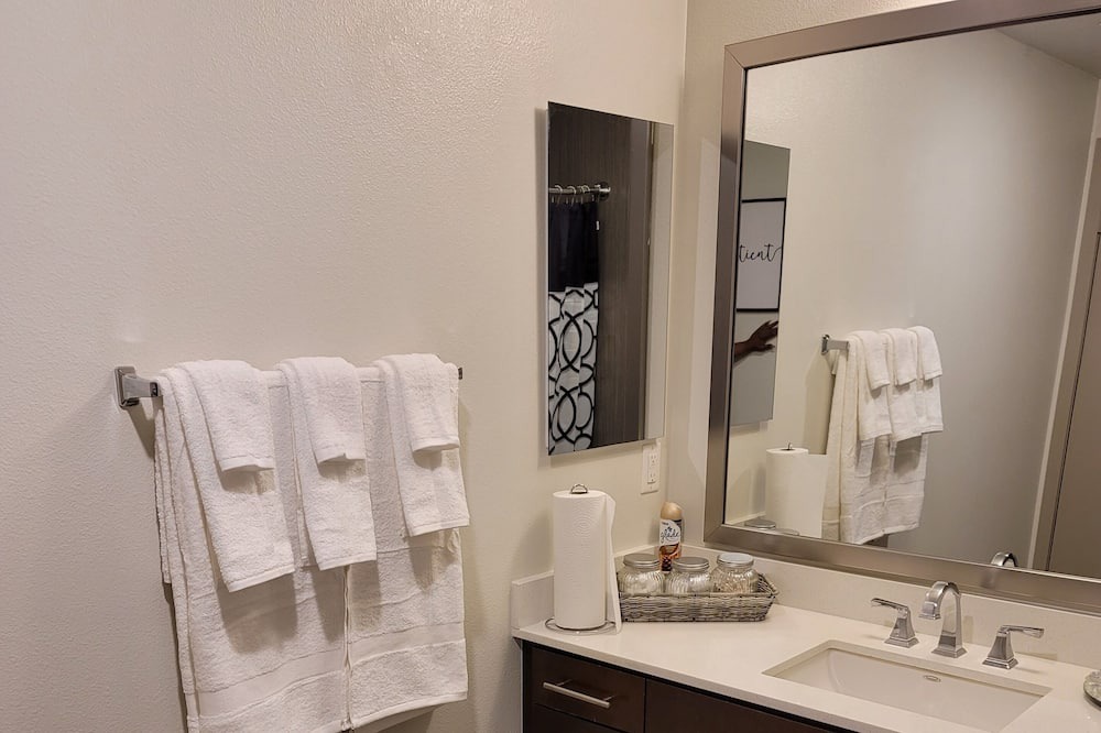 Photo of Bathroom in NoHo Arts District