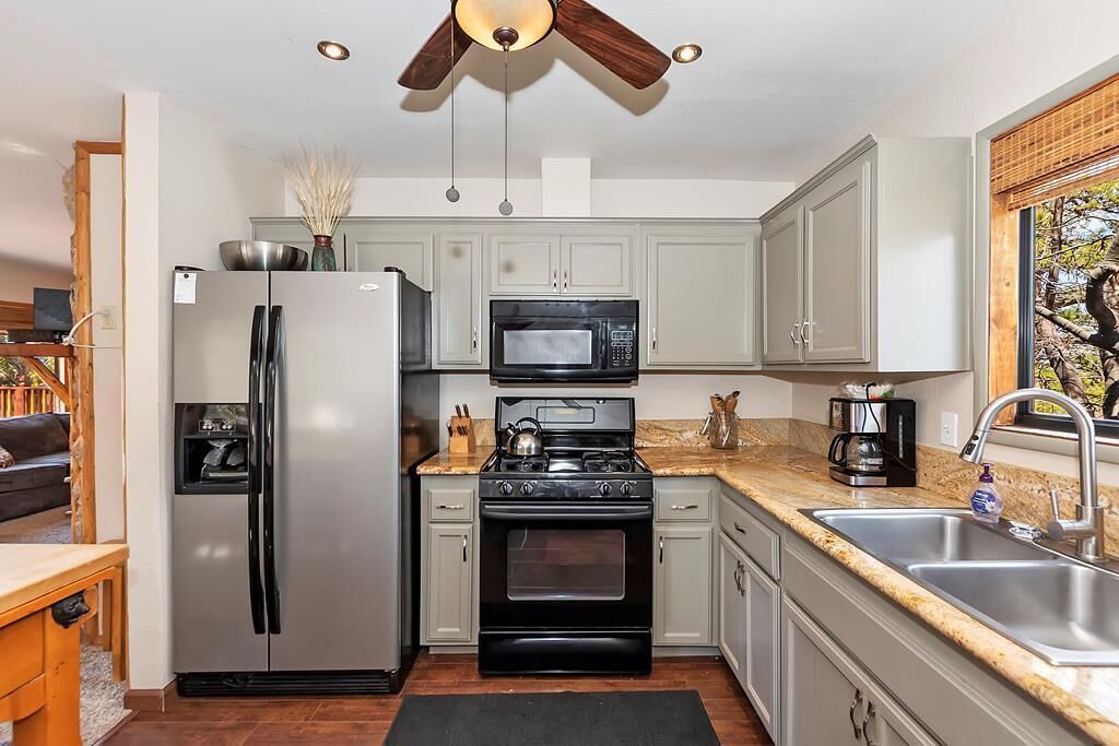 Photo of Kitchen in Upper Moonridge