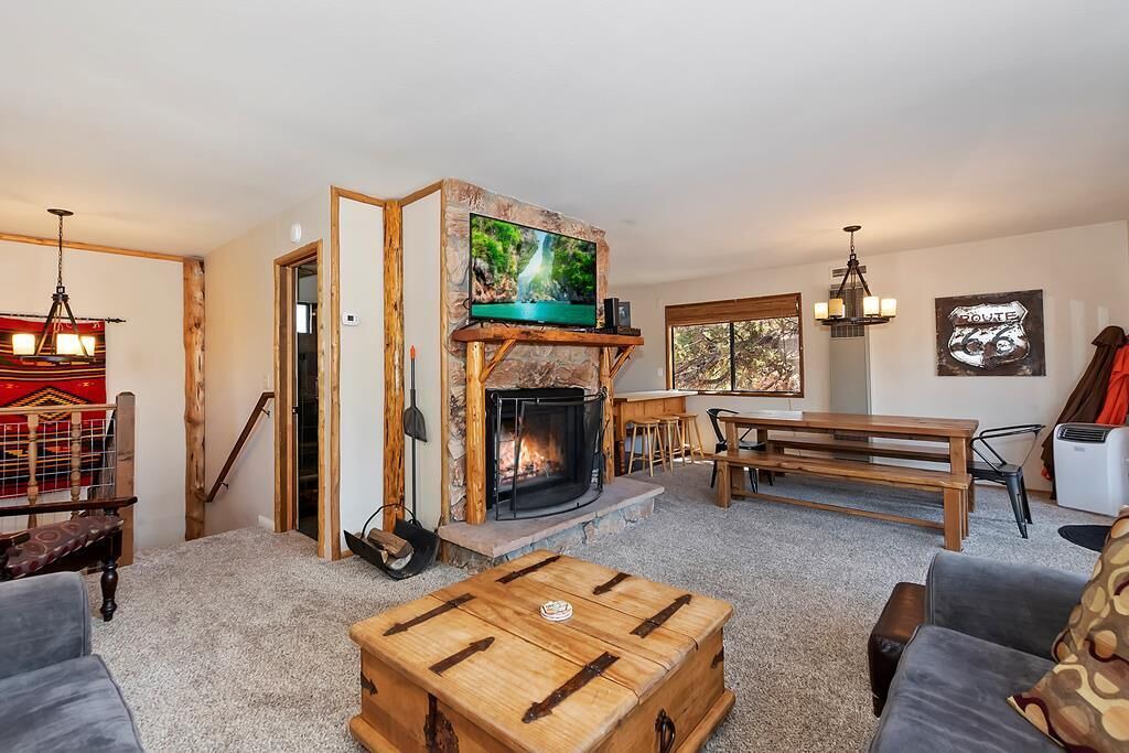 Photo of Livingroom in Upper Moonridge