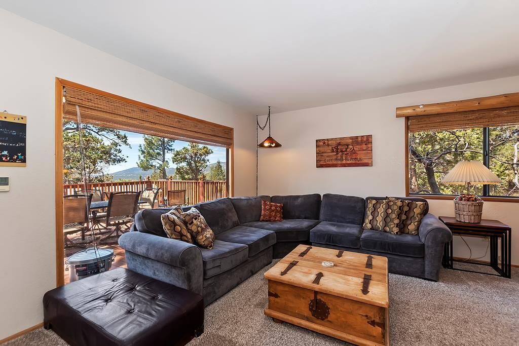 Photo of Livingroom in Upper Moonridge