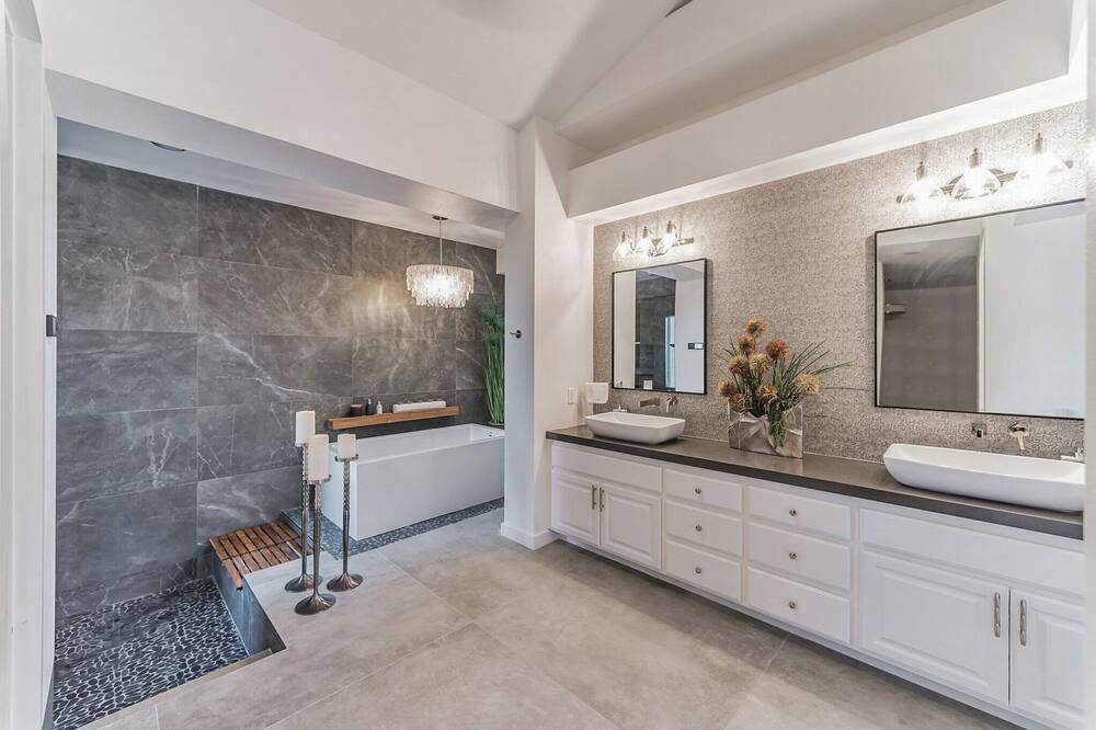 Photo of Bathroom in Bermuda Dunes