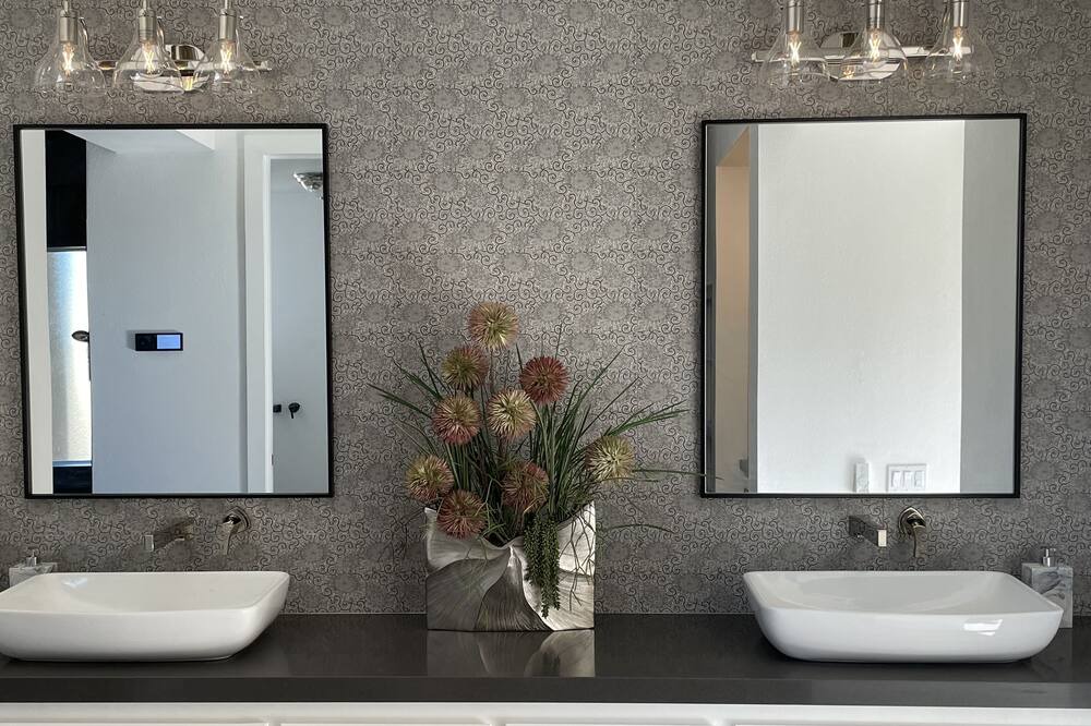 Photo of Bathroom in Bermuda Dunes
