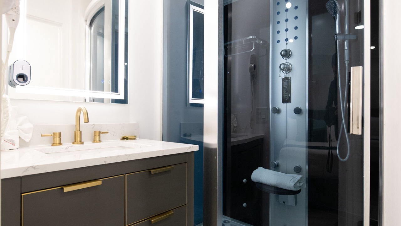 Photo of Bathroom in Alhambra