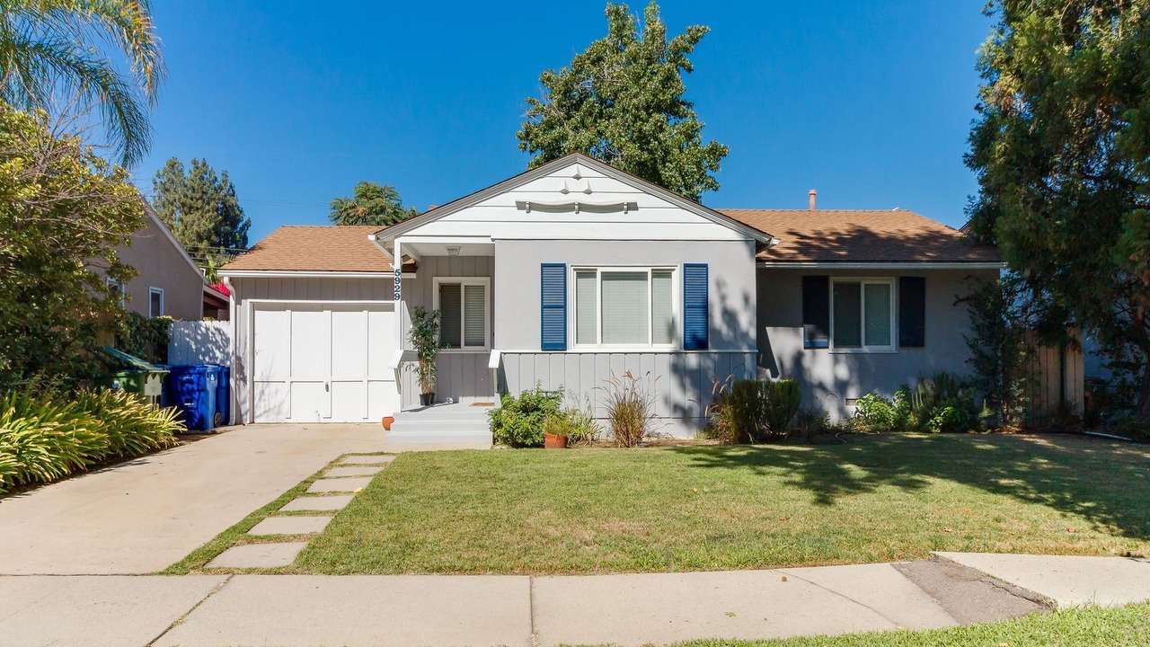 Photo of Outdoor in Encino