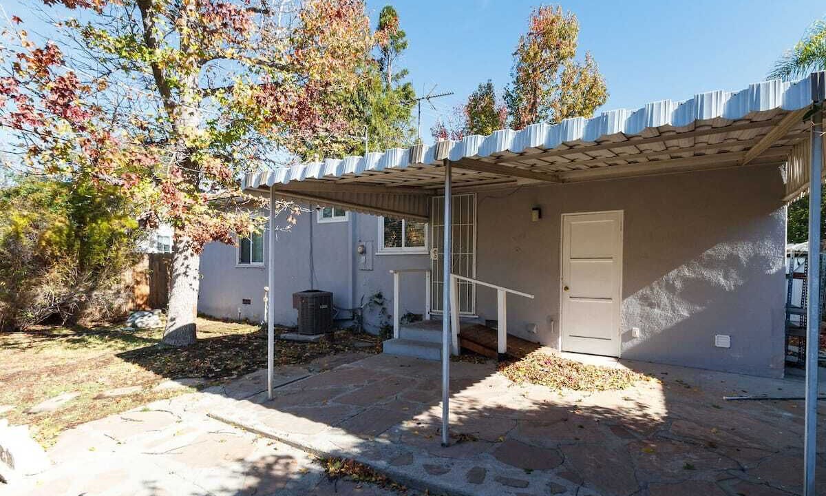 Photo of Outdoor in Encino