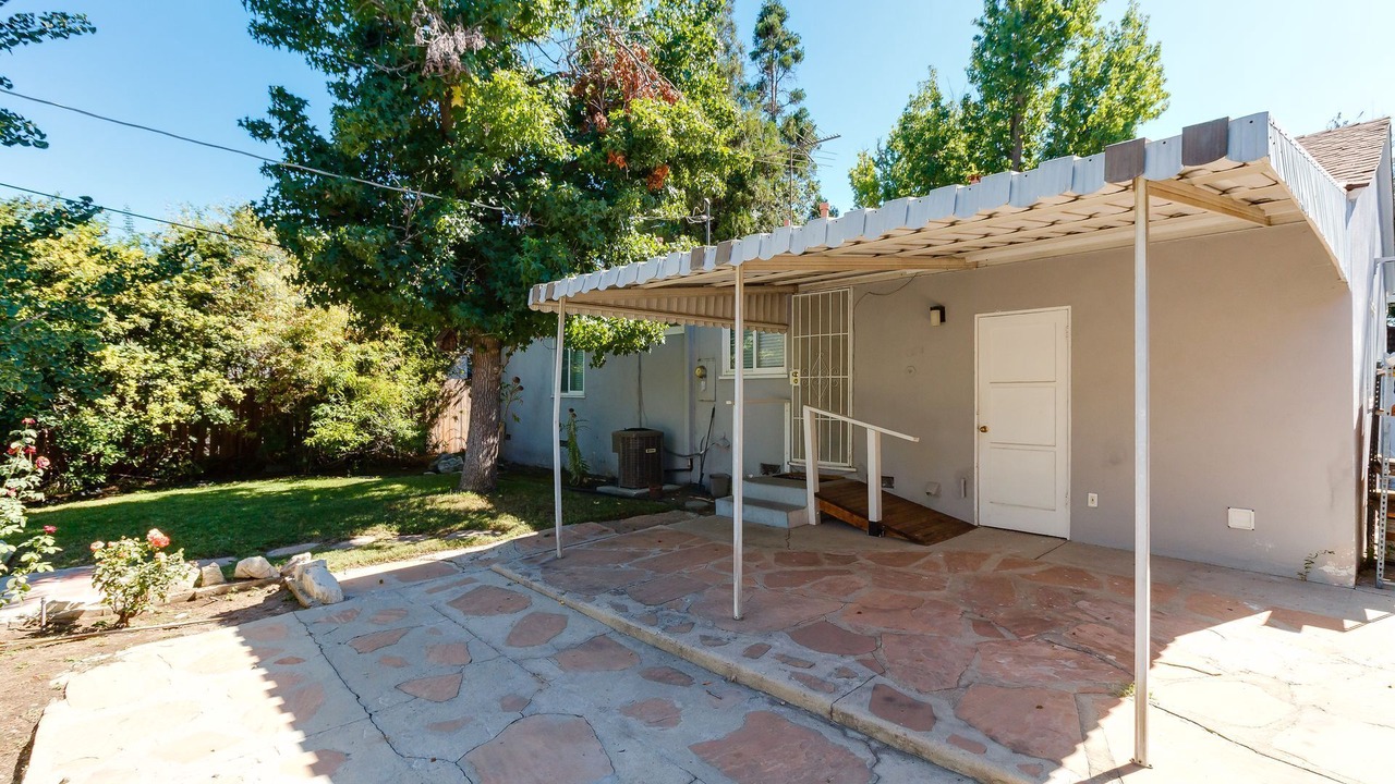 Photo of Patio Balcony in Encino