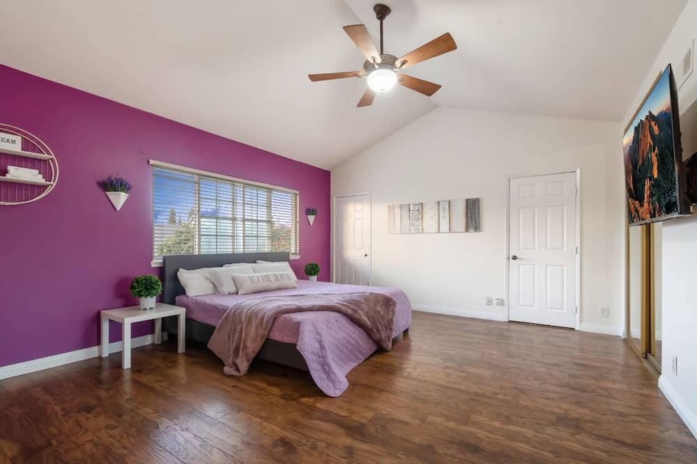Photo of Bedroom in Fountain Valley