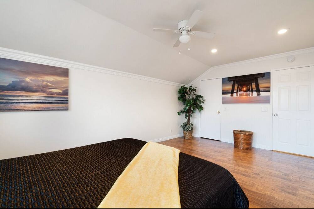 Photo of Bedroom in Fountain Valley