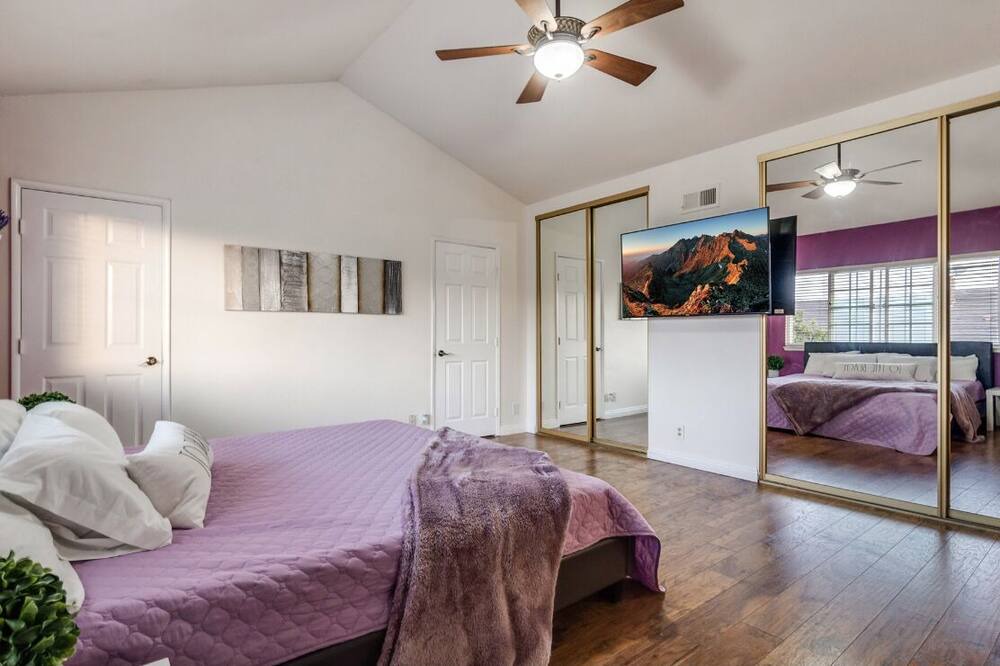 Photo of Bedroom in Fountain Valley