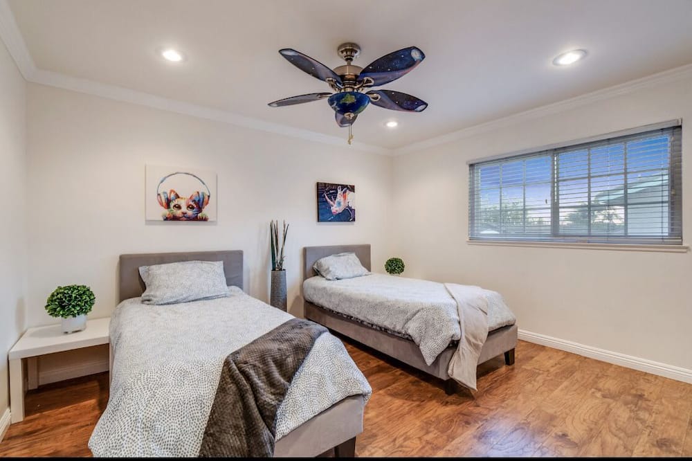 Photo of Bedroom in Fountain Valley