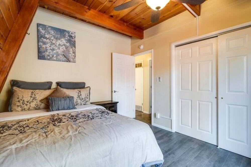 Photo of Bedroom in Big Bear City