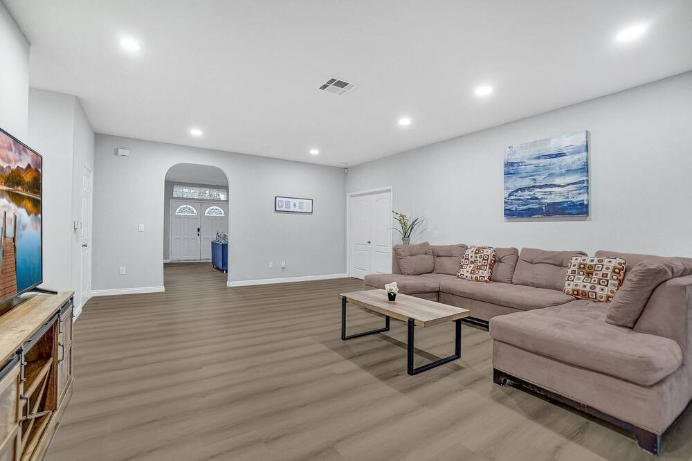Photo of Livingroom in Chino