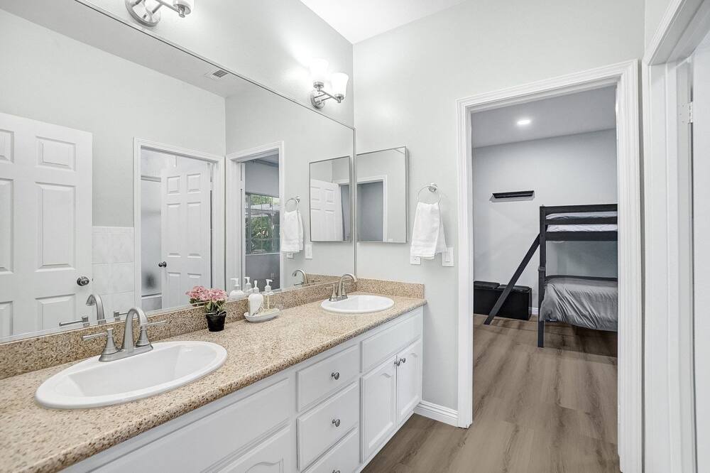 Photo of Bedroom in Chino