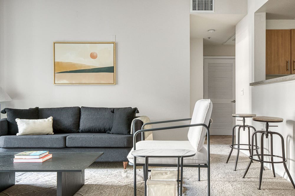 Photo of Livingroom in NoHo Arts District