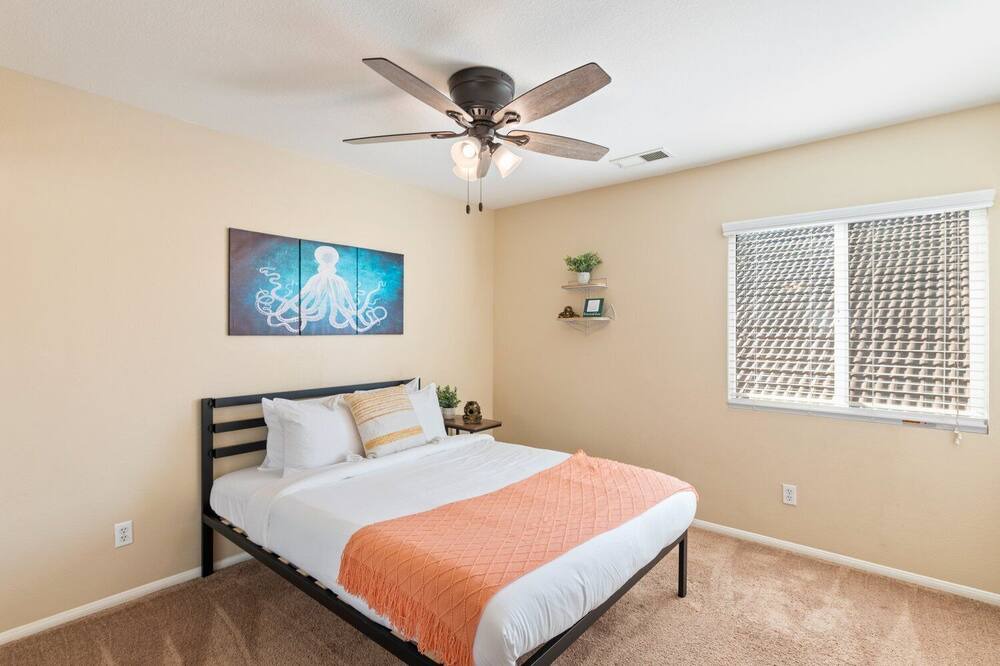 Photo of Bedroom in Menifee