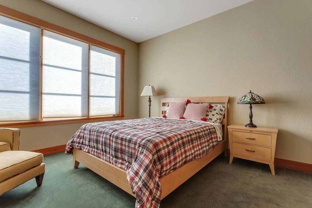 Photo of Bedroom in Bear Valley