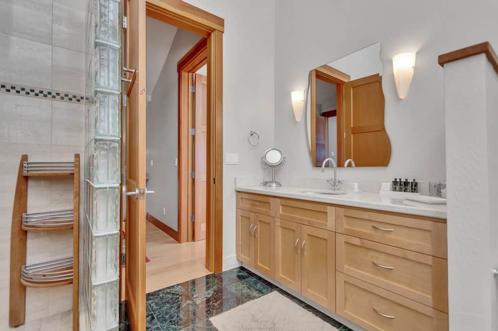 Photo of Bathroom in Bear Valley