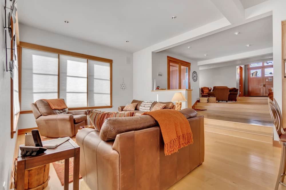 Photo of Livingroom in Bear Valley
