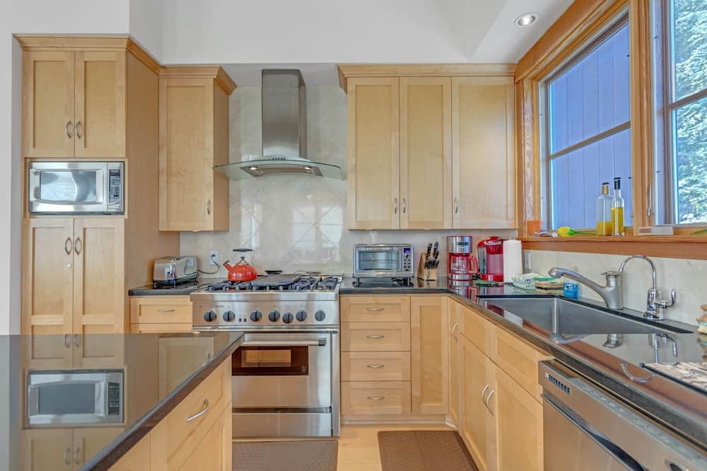 Photo of Kitchen in Bear Valley