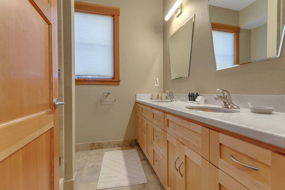 Photo of Bathroom in Bear Valley
