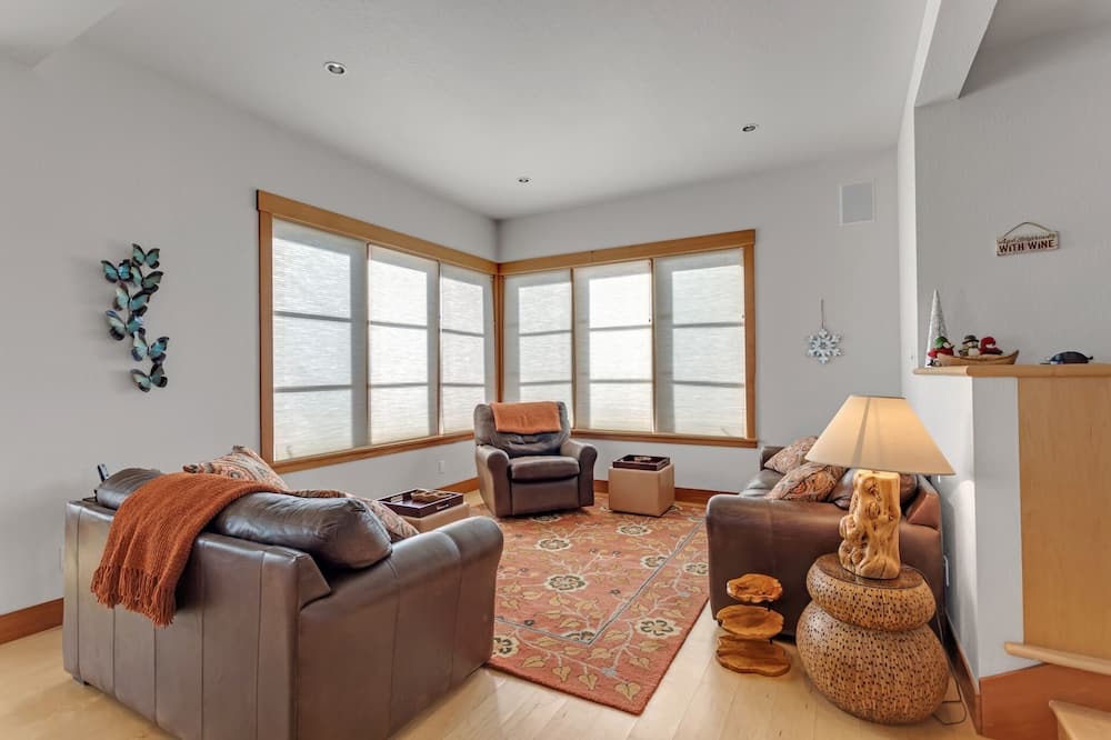 Photo of Livingroom in Bear Valley