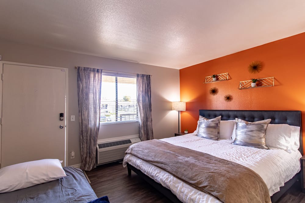 Photo of Bedroom in Colton