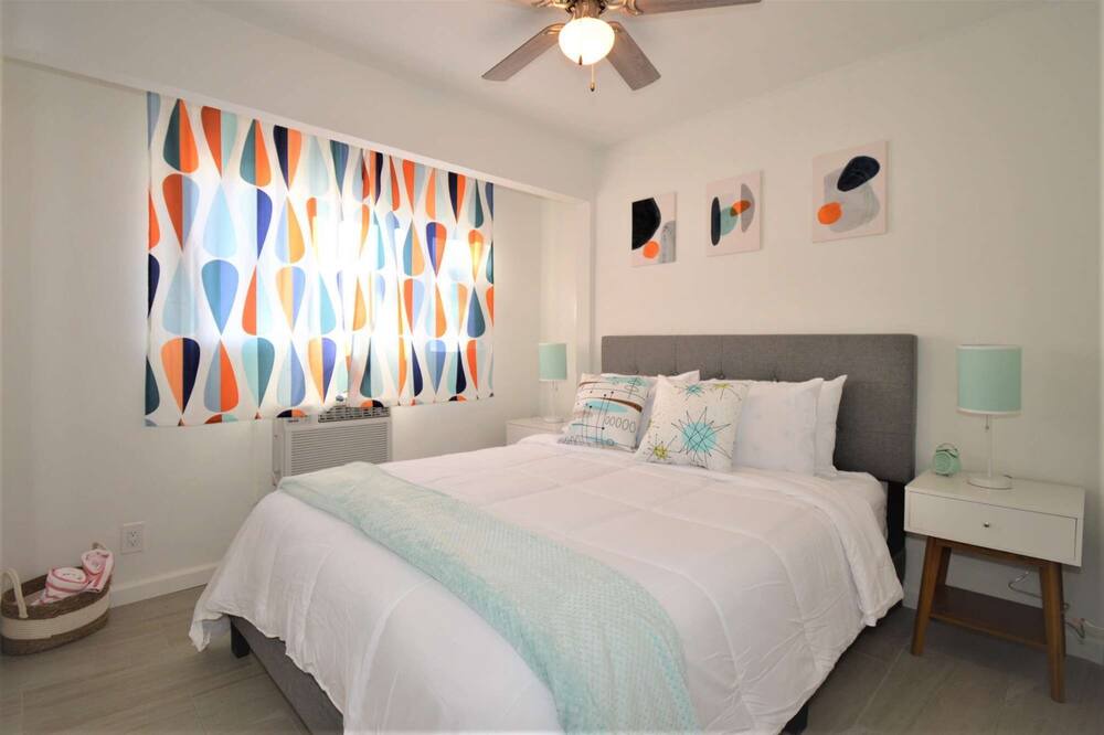 Photo of Bedroom in Cathedral City Cove