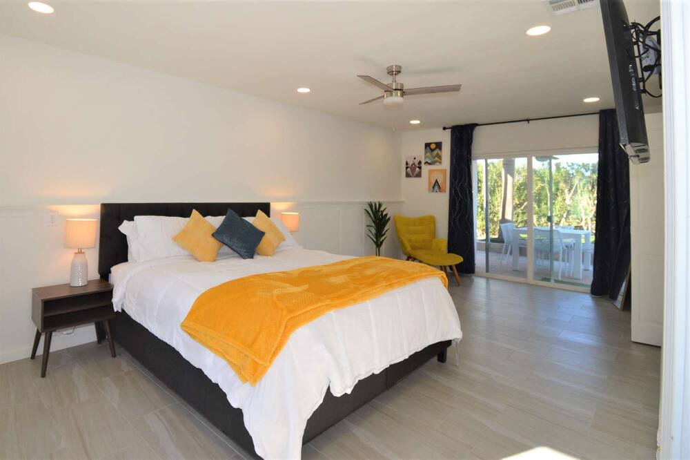 Photo of Bedroom in Cathedral City Cove