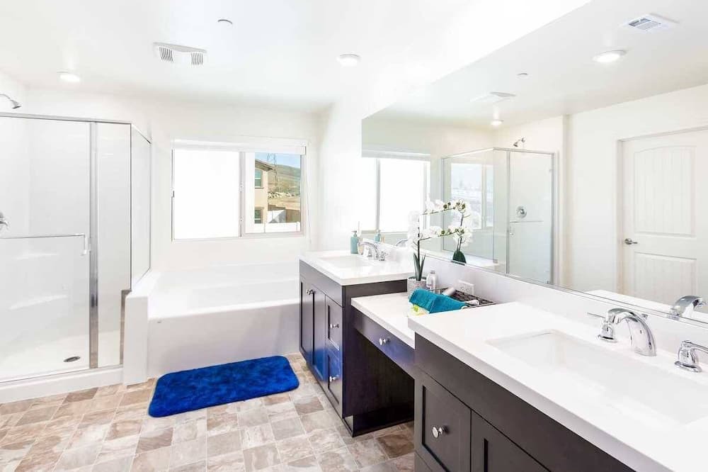 Photo of Bedroom in Jurupa Valley
