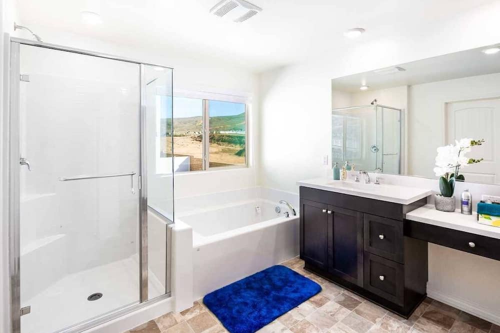 Photo of Bathroom in Jurupa Valley