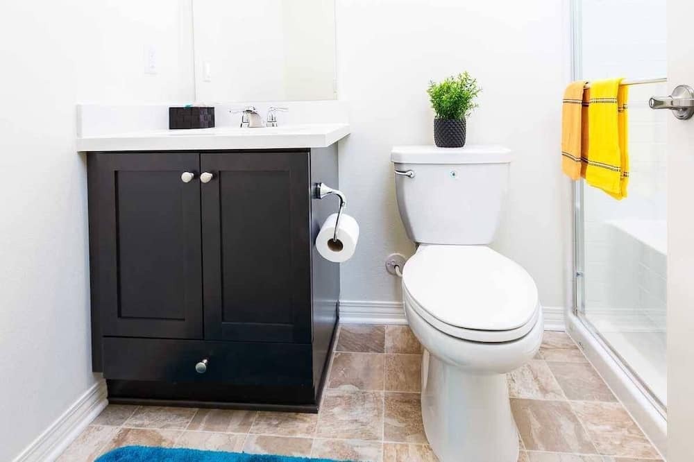 Photo of Bathroom in Jurupa Valley