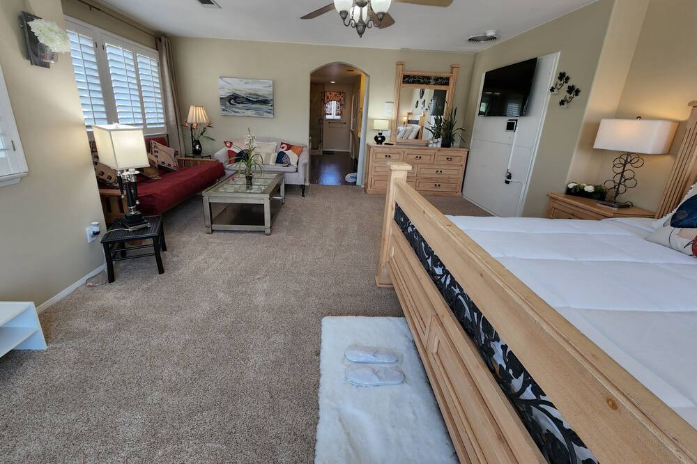Photo of Bedroom in Murrieta