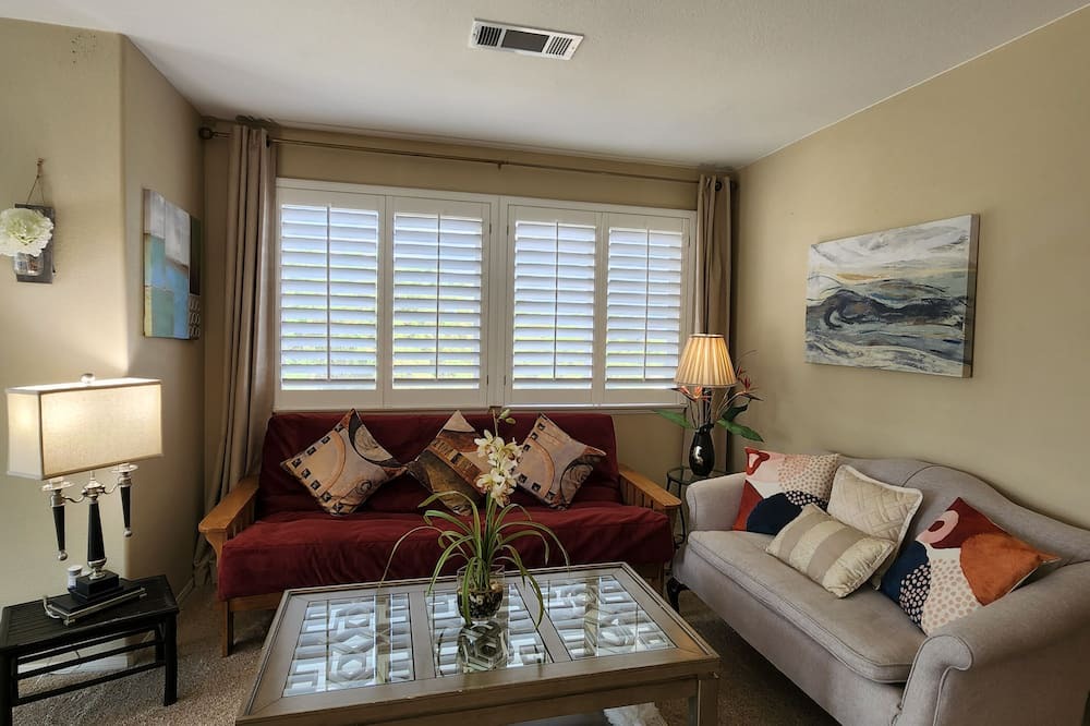 Photo of Livingroom in Murrieta