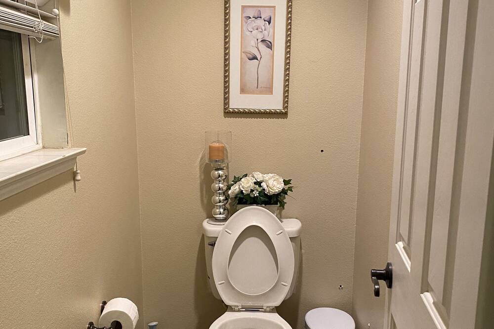 Photo of Bathroom in Murrieta