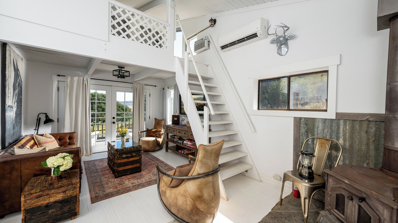 Photo of Livingroom in Lompoc