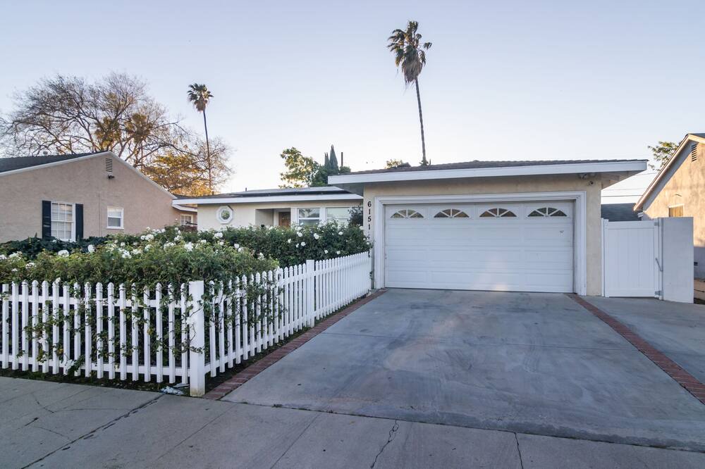Photo of Outdoor in Reseda