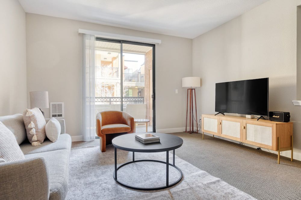 Photo of Livingroom in East San Mateo