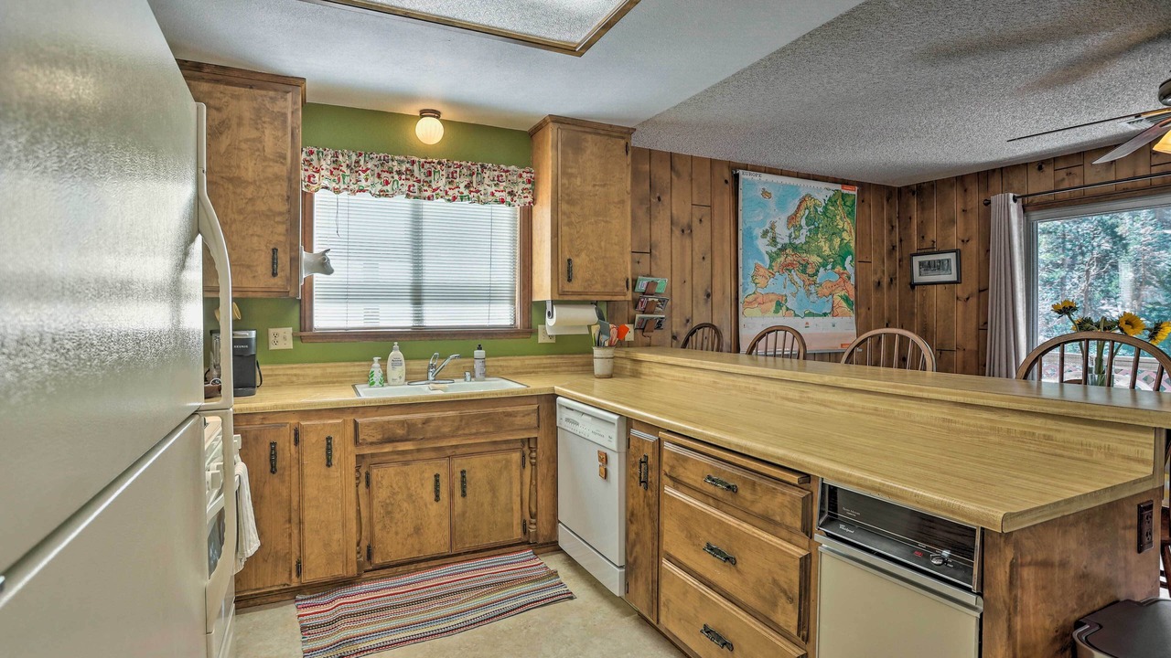 Photo of Kitchen in Crestline
