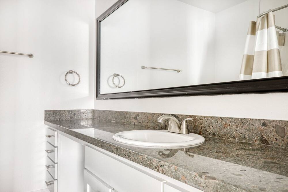 Photo of Bathroom in Rampart Village