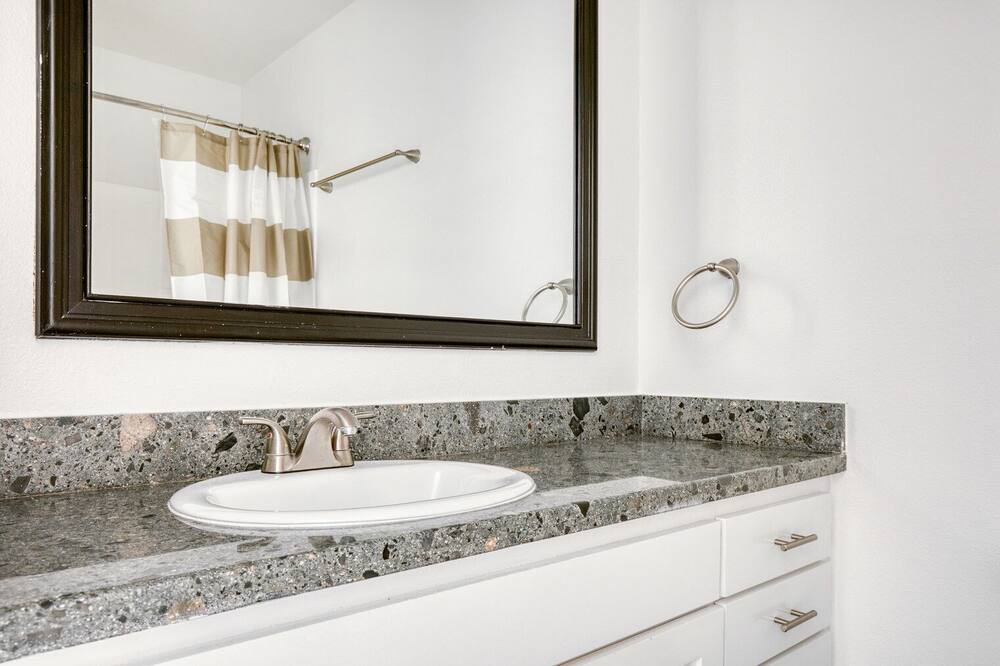 Photo of Bathroom in Rampart Village