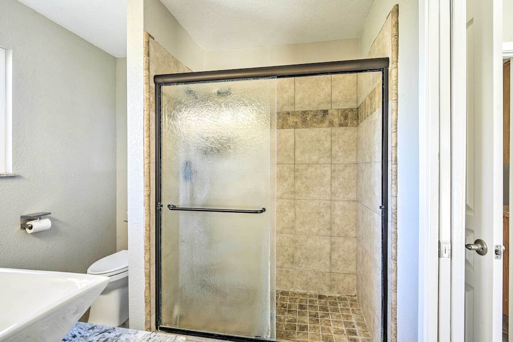 Photo of Bathroom in Golden Hills