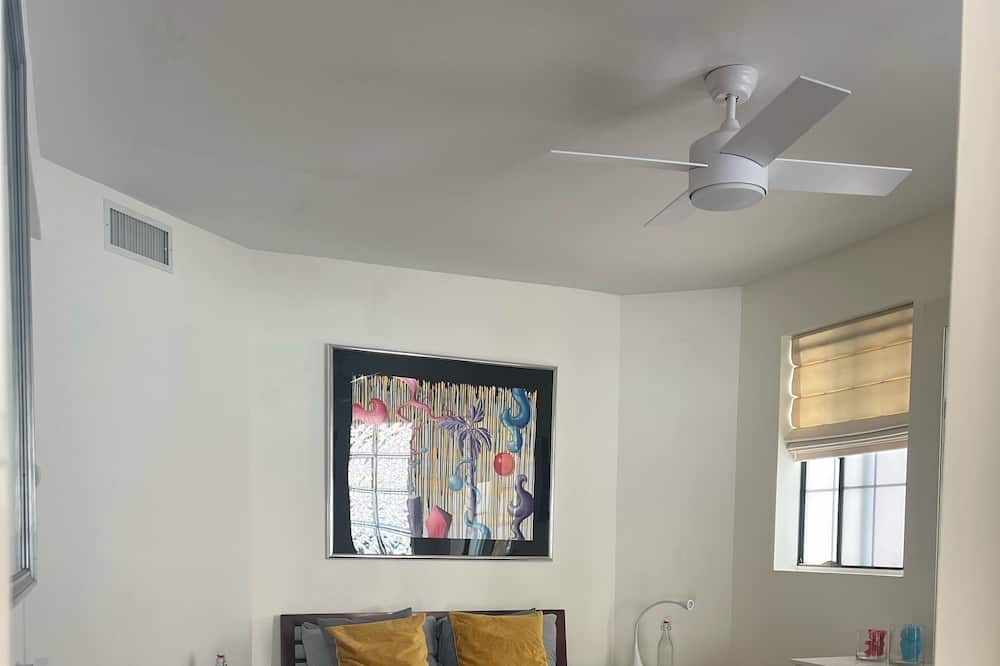 Photo of Bedroom in Silver Strand