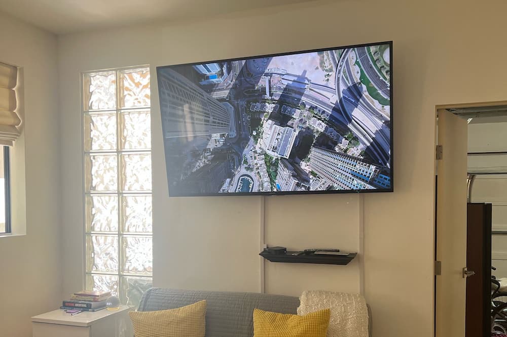 Photo of Livingroom in Silver Strand