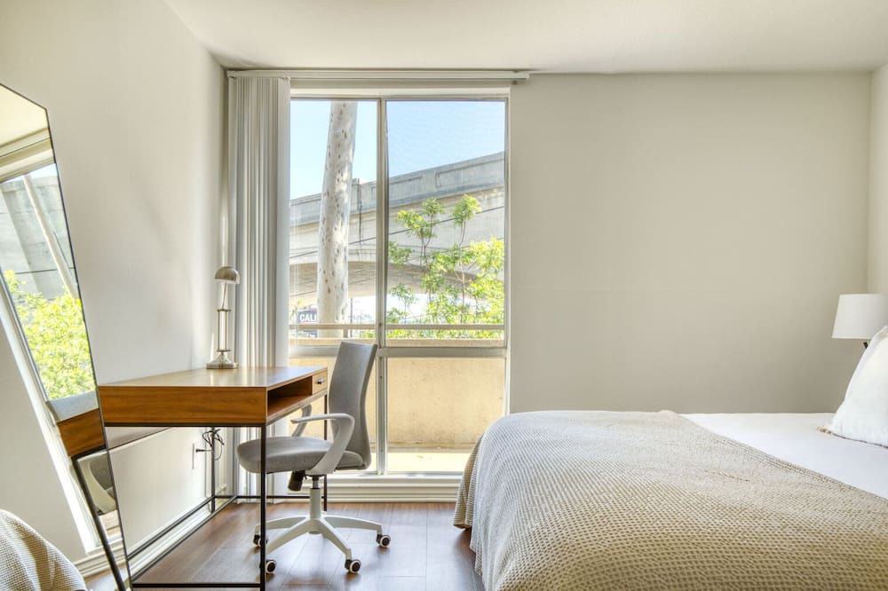 Photo of Bedroom in Los Feliz
