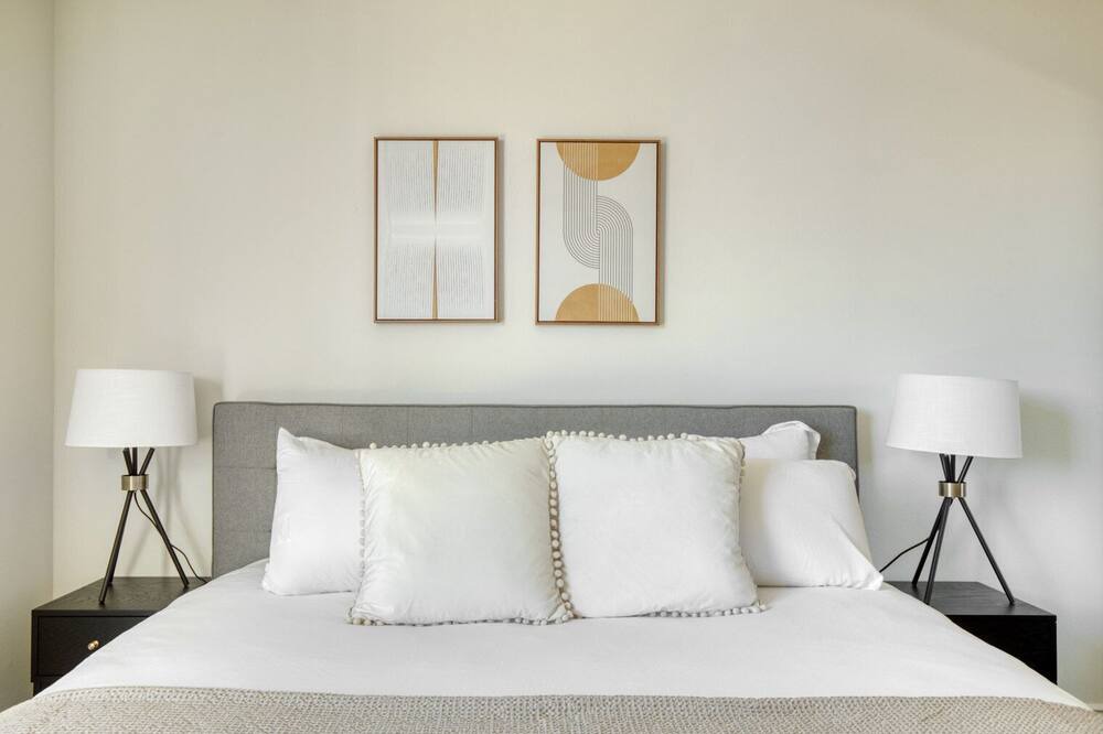 Photo of Bedroom in Los Feliz