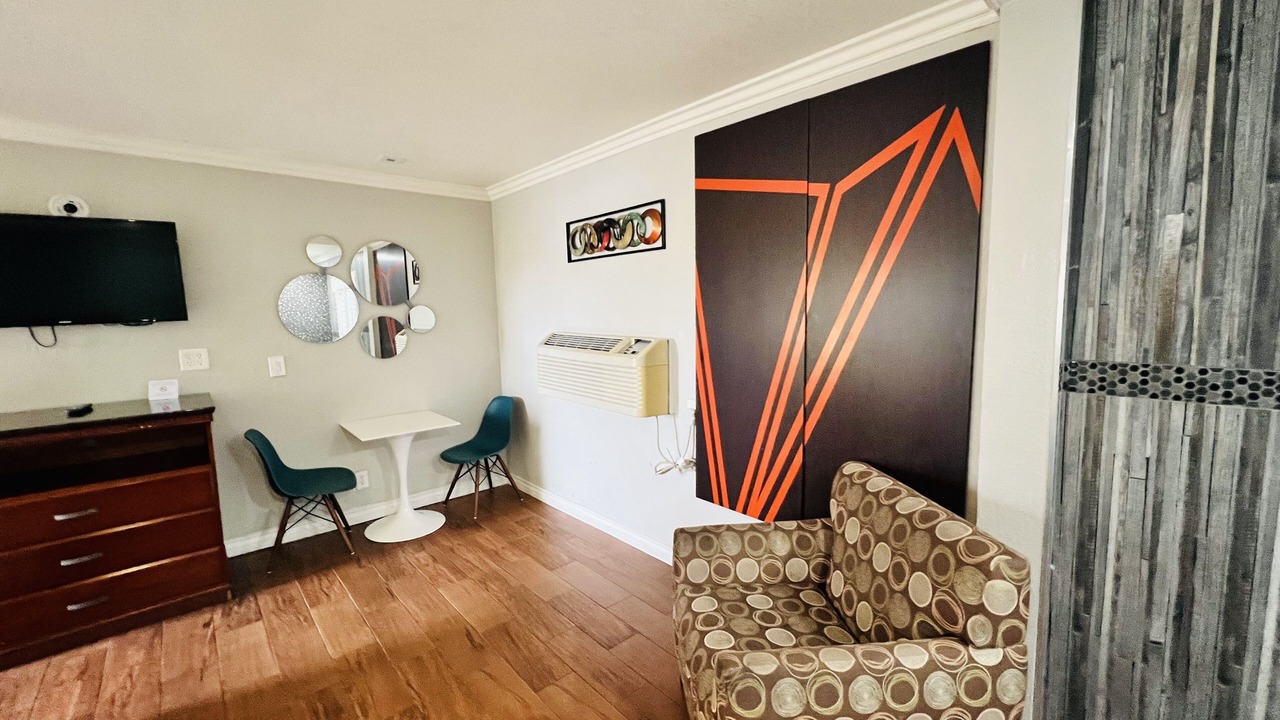 Photo of Bedroom in Orange