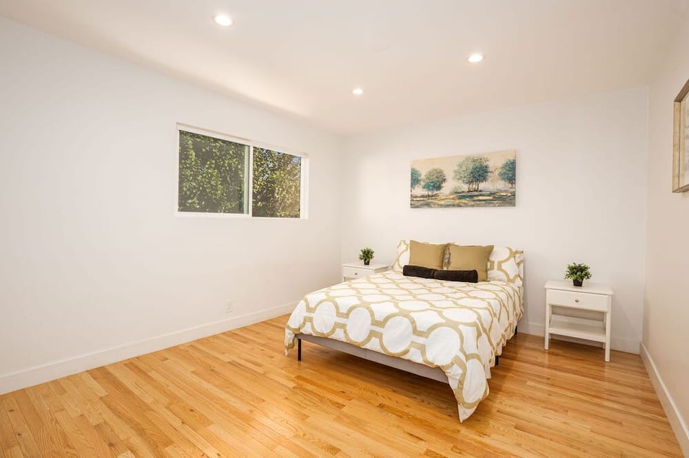 Photo of Bedroom in Santa Ana