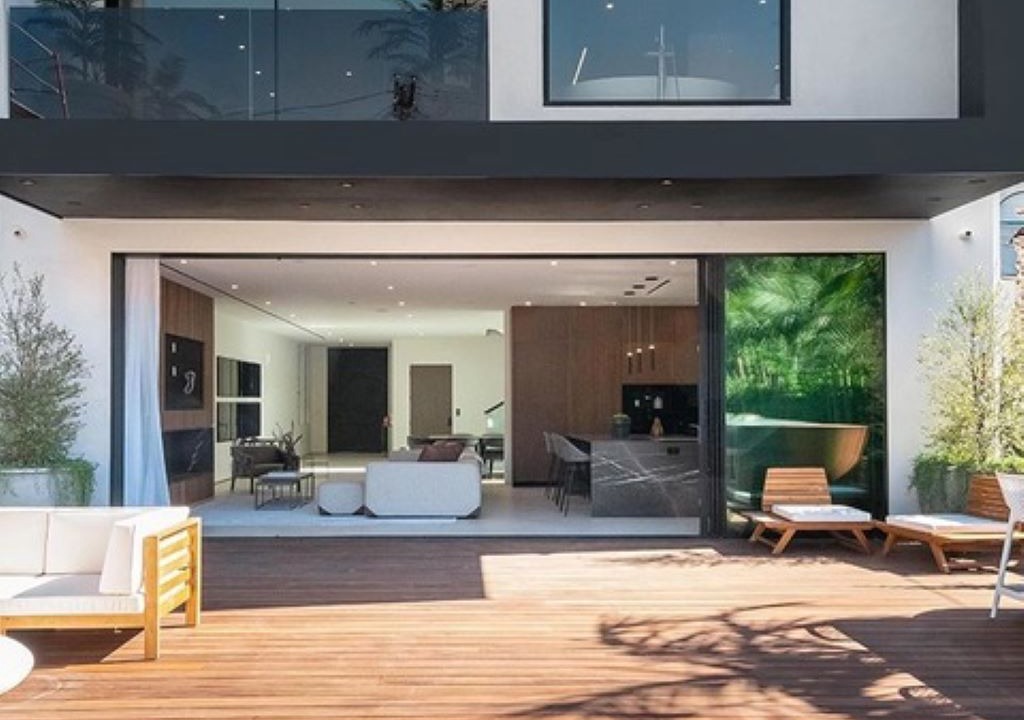 Photo of Outdoor in Beverly Grove